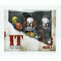Pennywise همه چیزهایی است که شما همیشه از آن می ترسیدید و اکنون، او به سری طراحان Mezco می پیوندد. پنی وایز دارای یک پرتره سر قابل تعویض است که وخامت او را پس از شکست توسط باشگاه بازنده ها نشان می دهد. یک دست اشاره گر چپ قابل تعویض و یک دست راست هیولا مانند قابل تعویض شامل می شود. Pennywise با مجموعهای از 3 بادکنک همراه است که روی بادکنک زرد نوشته شده «اکنون به عقب برگرد». هر 3 بادکنک یا فقط بادکنک زرد مفرد را می توان به طور مرتب در دست راست او نگه داشت. از موهای قرمز آتش گرفته تا کفش های دلقک سایز بزرگش، پنی وایز همه کابوس هایی است که تا به حال دیده اید. او یک کت و شلوار دلقک با رنگ های روشن با جزئیات پوم پوم در جلو می پوشد. MDS IT (1990): Deluxe Pennywise 6 اینچ ارتفاع دارد و دارای 9 نقطه اتصال است. او در یک جعبه پنجره بسته بندی شده است که برای نمایش عالی است.