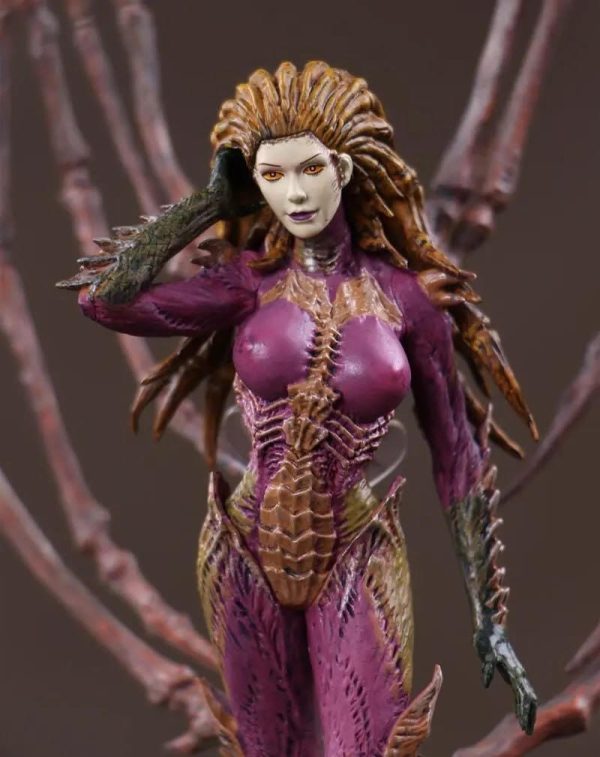 فیگور طرح استارکرفت مدل سارا کریگان Sarah Kerrigan