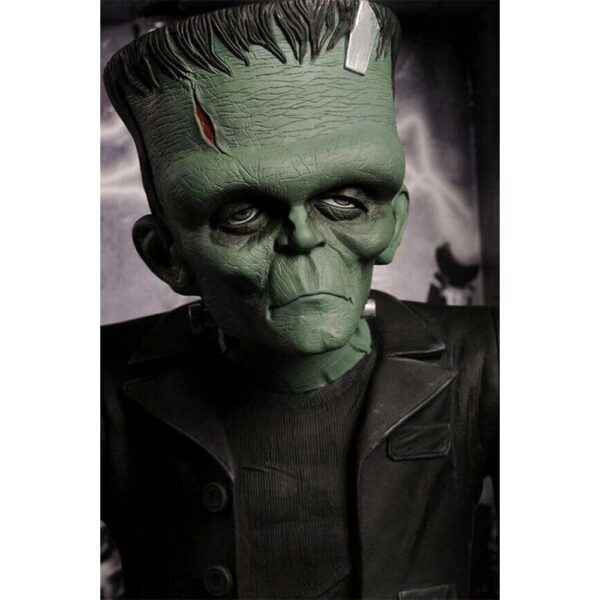 اکشن فیگور فرانکشتاین مدل Frankenstein’s Monster برند مزکو