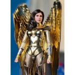 اکشن فیگور واندر ومن Golden Armor Wonder Woman Deluxe برند هات تویز