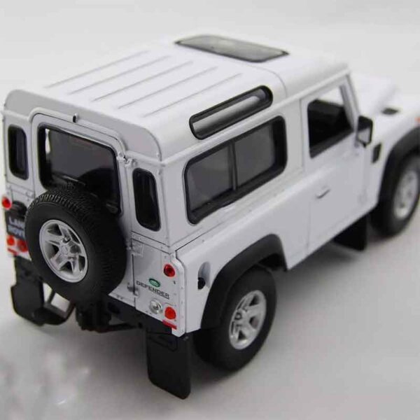 ماشین فلزی مدل لندرور Land Rover Defender کد 22498