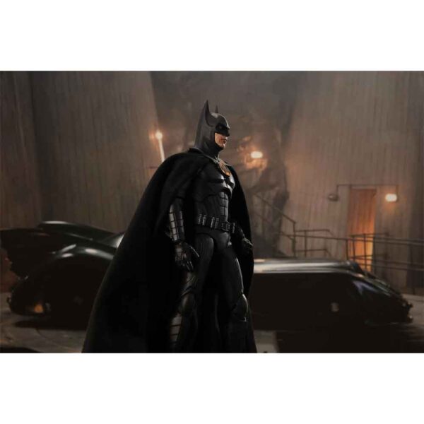 اکشن فیگور بتمن مایکل کیتون مدل The Batman Micheal Keaton S.H.Figuarts برند بندای