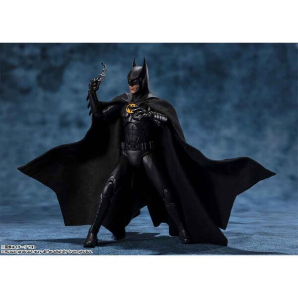 اکشن فیگور بتمن مایکل کیتون مدل The Batman Micheal Keaton S.H.Figuarts برند بندای