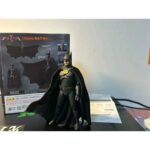 اکشن فیگور بتمن مایکل کیتون مدل The Batman Micheal Keaton S.H.Figuarts برند بندای