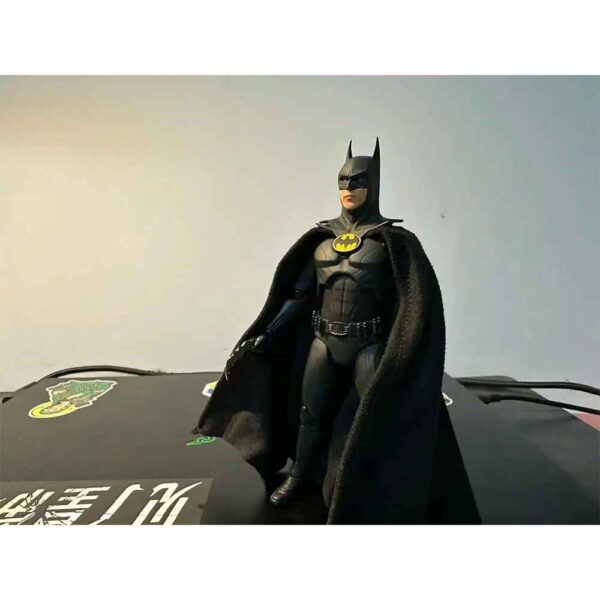 اکشن فیگور بتمن مایکل کیتون مدل The Batman Micheal Keaton S.H.Figuarts برند بندای