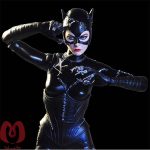 اکشن فیگور نیکول کیدمن مدل زن گربه‌ای Catwoman برند neca ارتفاع 40 سانتی متر