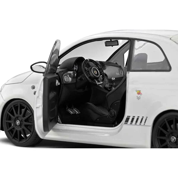 ماکت فیات سری Fiat F595 Abarth White 2022 مقیاس 1/18 برند Solido