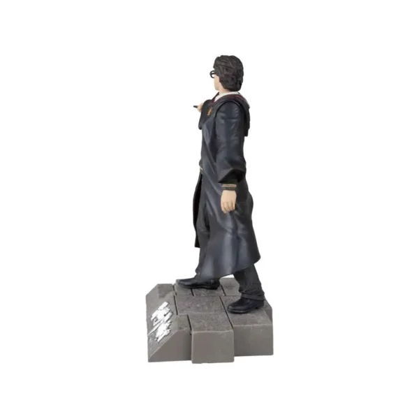 مجسمه هری پاتر با چوب Harry Potter برند McFarlane Toys