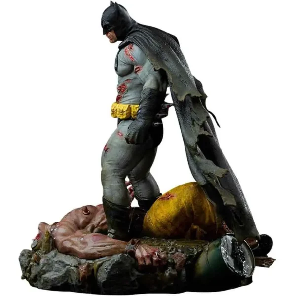 فیگور بتمن Batman The Dark Knight Returns 1/6 Diorama برند آیرون استودیو