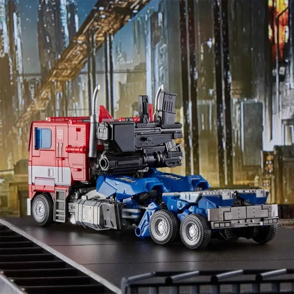 اکشن فیگور آپتیموس پرایم Optimus Prime برند Transformers takara tomy