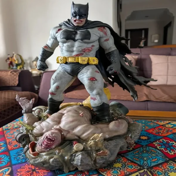 فیگور بتمن Batman The Dark Knight Returns 1/6 Diorama برند آیرون استودیو