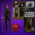 اکشن فیگور کت وومن سلینا کایل Catwoman ( ان هاتاوی – سه گانه دارک نایت ) برند Hot Toys