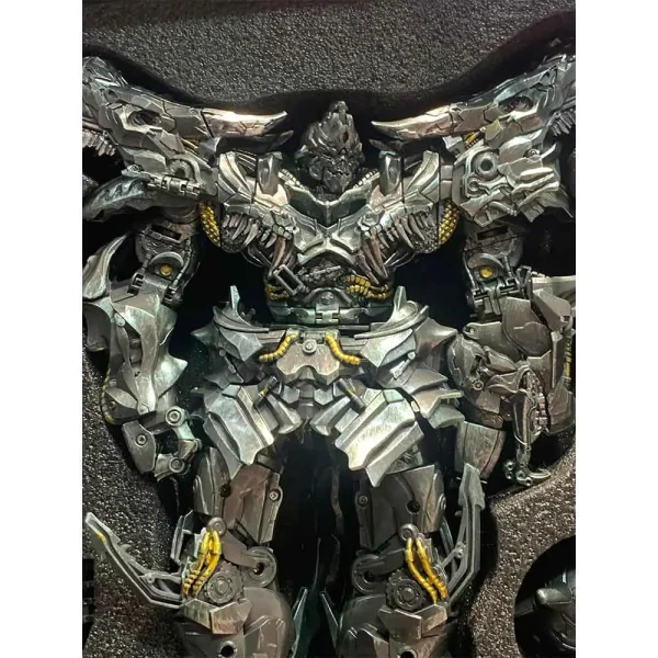 اکشن فیگور ترنسفورمر دایناسور Transformer Grimlock Ancient Lord برند Baiwai