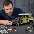 لگو تکنیک مدل لندرور Technic Land Rover Defender کد 42110