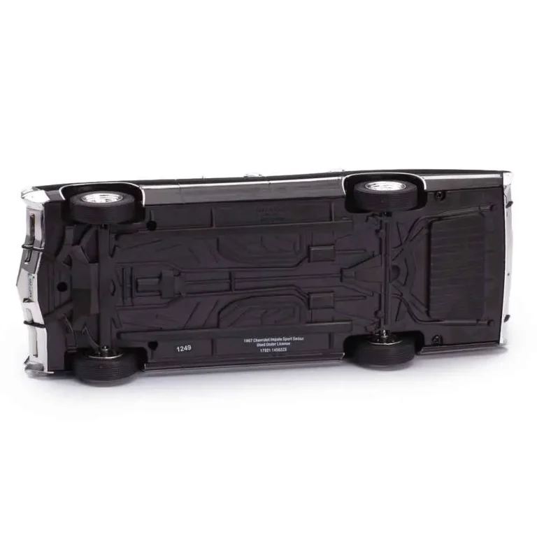 ماکت شاهکار از شورولت ایمپالا کلاسیک 1967 Chevrolet Impala Sport Sedan برند Greenlight مقیاس 1/24