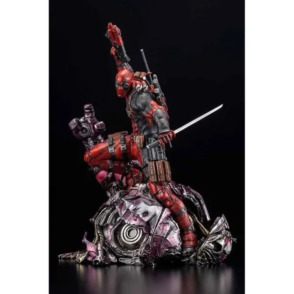 مجسمه شاهکار از ددپول سری Deadpool Fine Art ارتفاع 36 سانتی متر برند KOTOBUKIYA