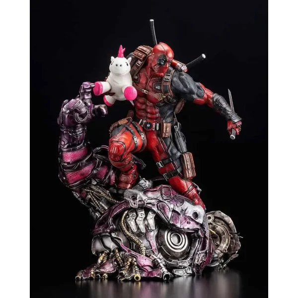 مجسمه شاهکار از ددپول سری Deadpool Fine Art ارتفاع 36 سانتی متر برند KOTOBUKIYA