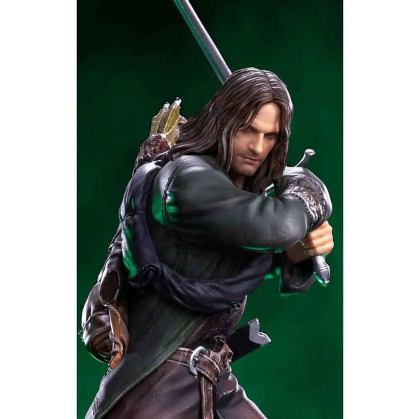 مجسمه آراگون Aragorn از فیلم ارباب حلقه ها The Lord of The Rings یزند آیرون استودیو