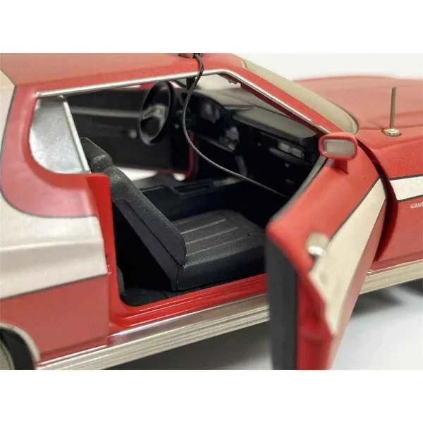 ماکت فلزی فورد گرن تورینو طرح خاک خورده گرین لایت مدل 1976 Ford Gran Torino