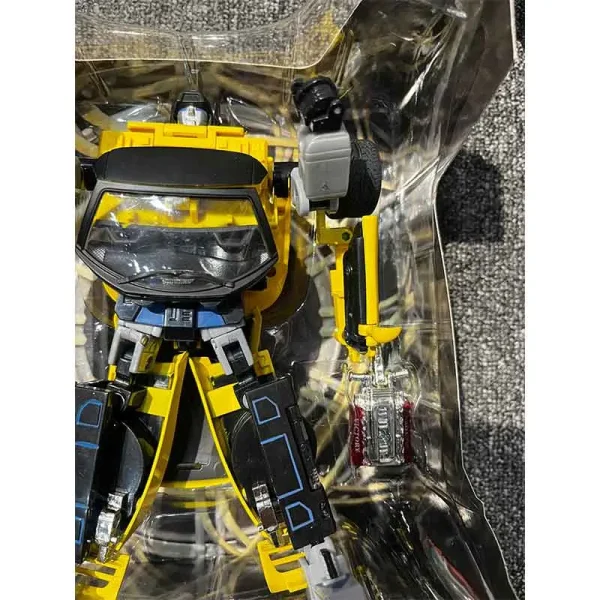 اکشن فیگور ترنسفورمر تبدیل شونده سایدسوایپ از سری Alternator Transformers Alternator sideswipe