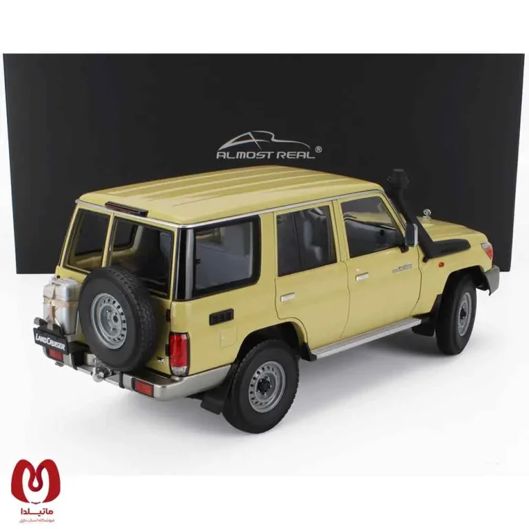 ماکت ماشین تویوتا TOYOTA LAND CRUISER 76 (2017) برند Almost Real