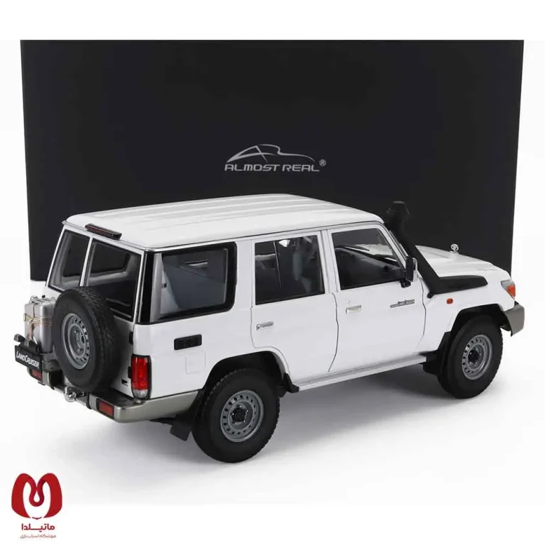 ماکت ماشین تویوتا TOYOTA LAND CRUISER 76 (2017) برند Almost Real