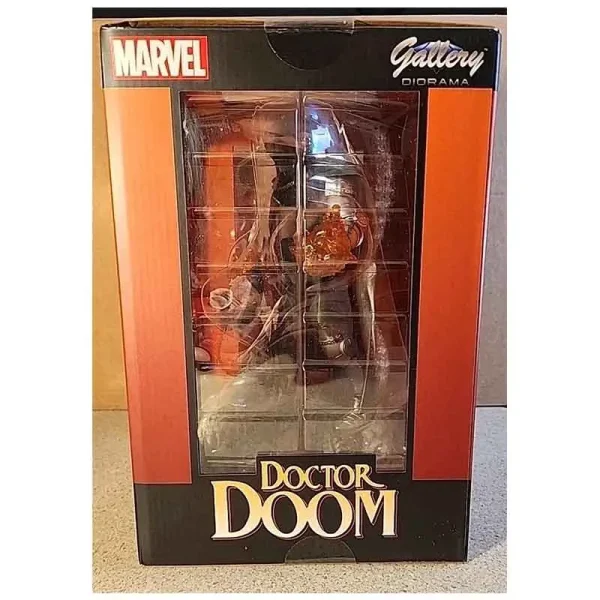 فیگور دکتر دوم Doctor Doom برند دایموند سلکت ارتفاع 25 سانت