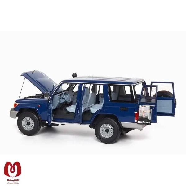ماکت ماشین تویوتا TOYOTA LAND CRUISER 76 (2017) برند Almost Real
