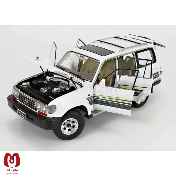 ماکت ماشین تویوتا TOYOTA LAND CRUISER LC80 Normal 1990 برند KENGFai