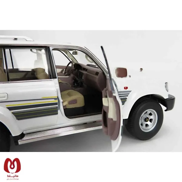 ماکت ماشین تویوتا TOYOTA LAND CRUISER LC80 Normal 1990 برند KENGFai