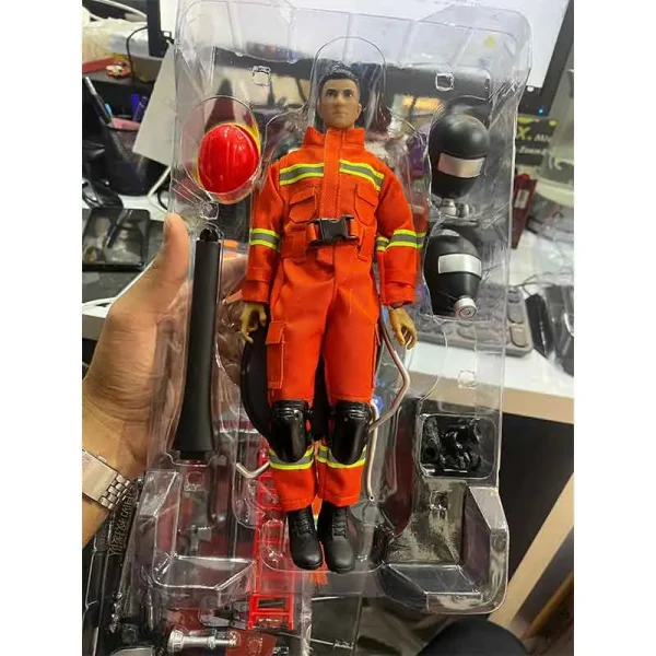 اکشن فیگور آتش نشانی FIREFIGHTER DOLL با تمام اکسسوری ها ارتفاع 30 سانت